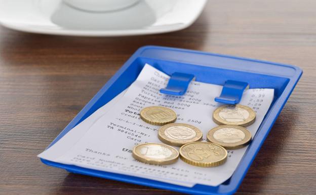 El Supremo rechaza que varias cafeterías asturianas prohíban a su plantilla aceptar propinas