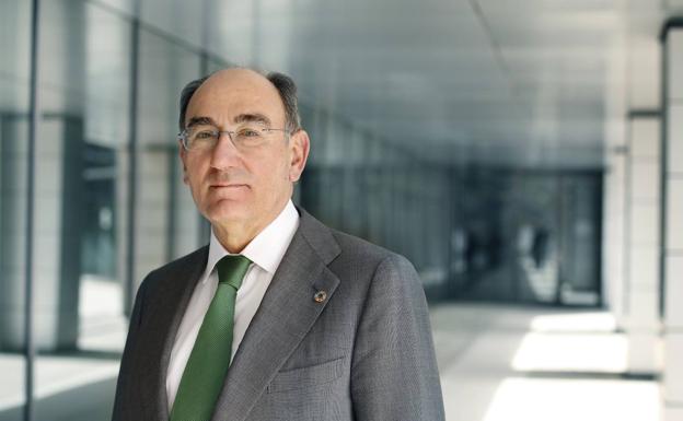 El juez imputa a Iberdrola Renovables por pagar un contrato a Villarejo