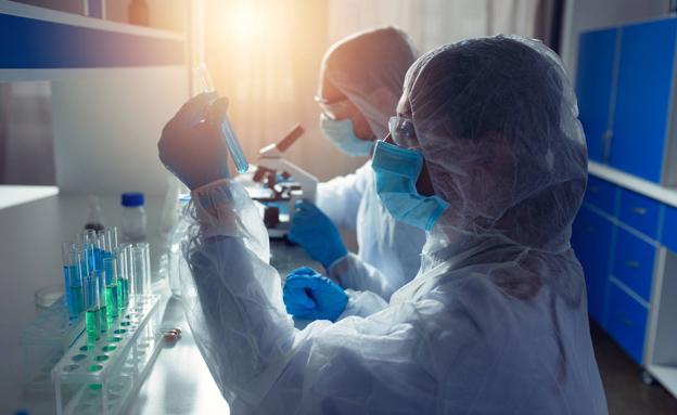 Caso inédito: una mujer fallecida tras infectarse de manera simultánea de dos variantes diferentes de covid