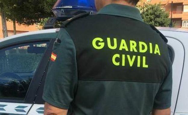 Investigan a un vecino de Peñamellera Alta por matar de un disparo al perro de un niño