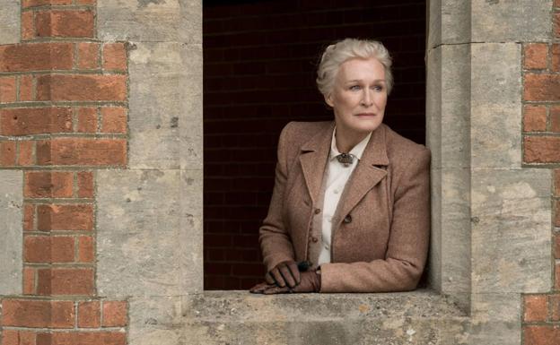 Glenn Close, elegante, distinguida y gran actriz