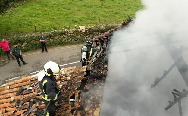 Extinguido un incendio en una cuadra de Colombres
