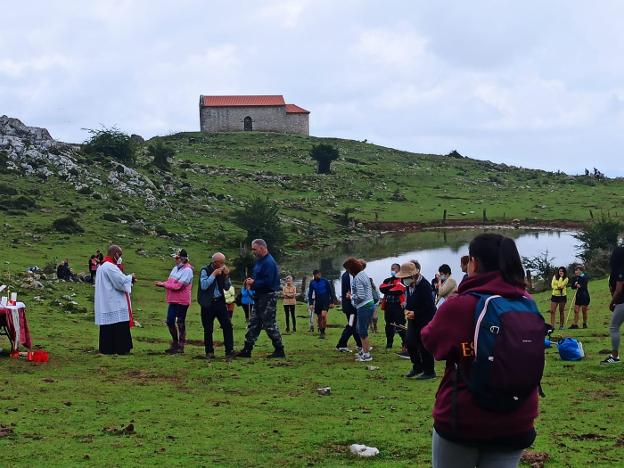 Los peregrinos vuelven al Monsacro para honrar al apóstol