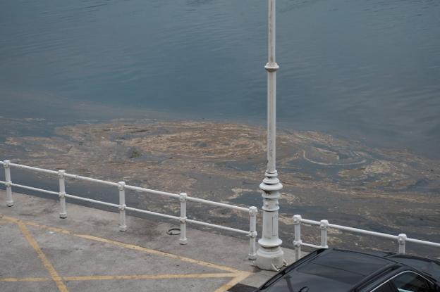 Vuelven los vertidos de aguas fecales a la ría del Sella