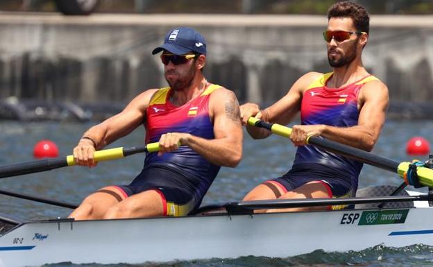 Doble sexto puesto en las finales del dos sin timonel