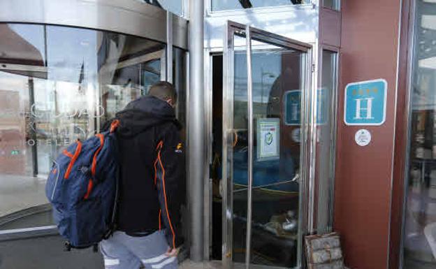 El número de turistas que se alojan en Asturias sube un 18% en el primer semestre del año