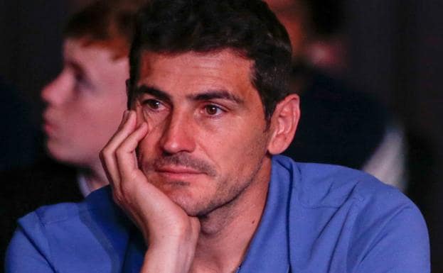 Encontronazo entre Iker Casillas y una reportera de Telecinco: «No soy tonto, no me fío»