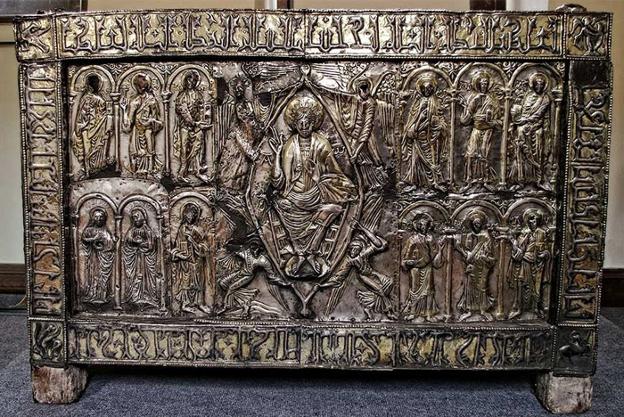 Una crónica oculta detalla la llegada del Arca Santa a Oviedo y el nacimiento del Camino de Santiago