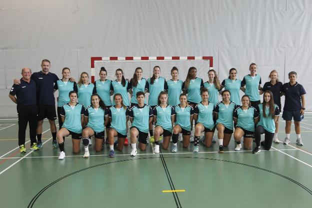 El Balonmano La Calzada quiere quitarse el gafe en la nueva temporada