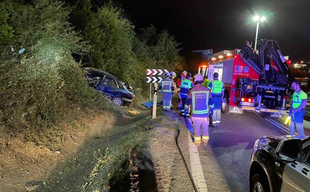 Herido tras estrellar su coche en el entronque de la A-66 con la 'Y' en Oviedo