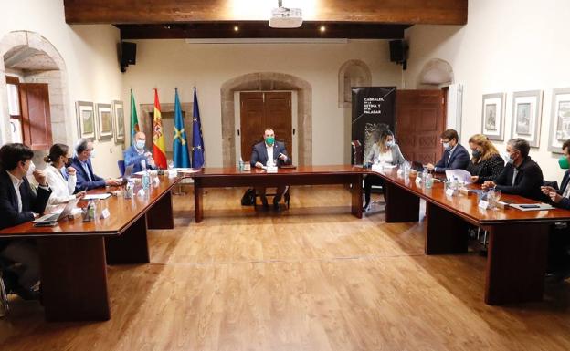 El Consejo de Gobierno aprueba más de 11 millones para la contratar a 392 profesores