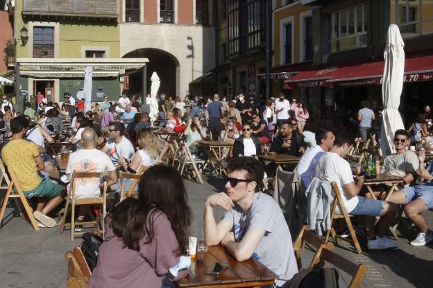La hostelería prevé colgar el cartel de 'no hay mesa' el fin de semana de Begoña