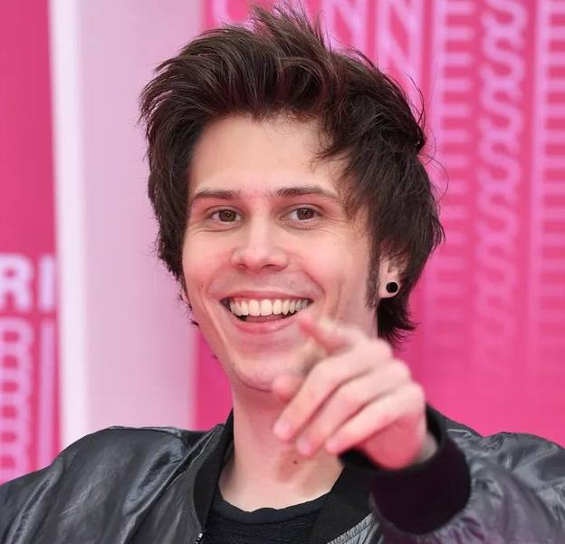 El Rubius 'presenta' a su novia en Instagram, la modelo e influencer Irina Isasia