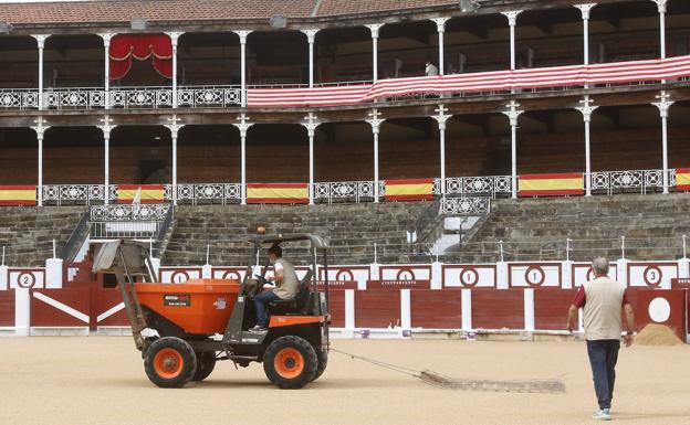 La alcaldesa, sobre los toros: «Quien los quiere va y quien no quiere no va»