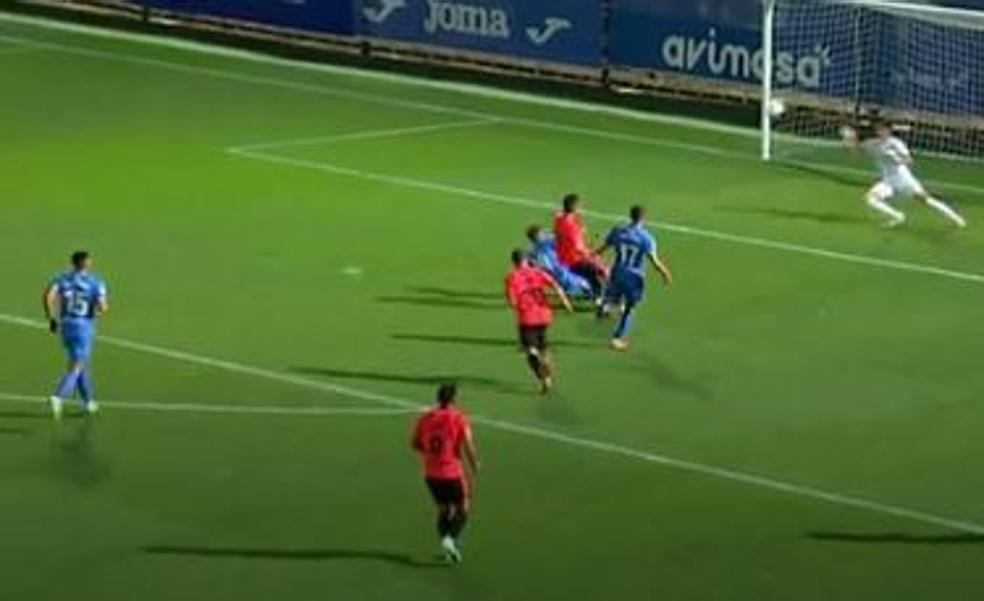 Vídeo: El Tenerife vence al Fuenlabrada en el descuento con un golazo de Corredera