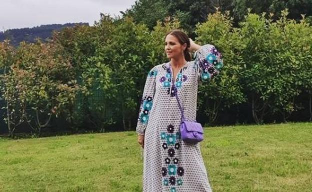 Paula Echevarría responde a las críticas por dar el biberón a Miguel Jr.