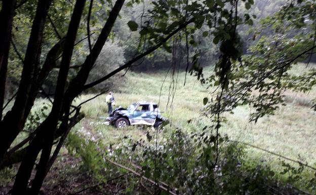 Herida grave al caer con su coche cincuenta metros en Belmonte