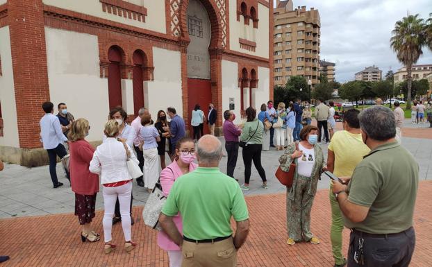 El anuncio del fin de los toros motiva una protesta en Gijón