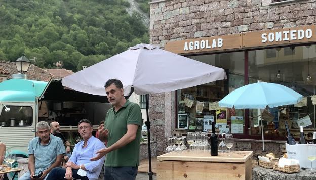 «La tienda es el principio, queremos actualizar la cocina vaqueira»