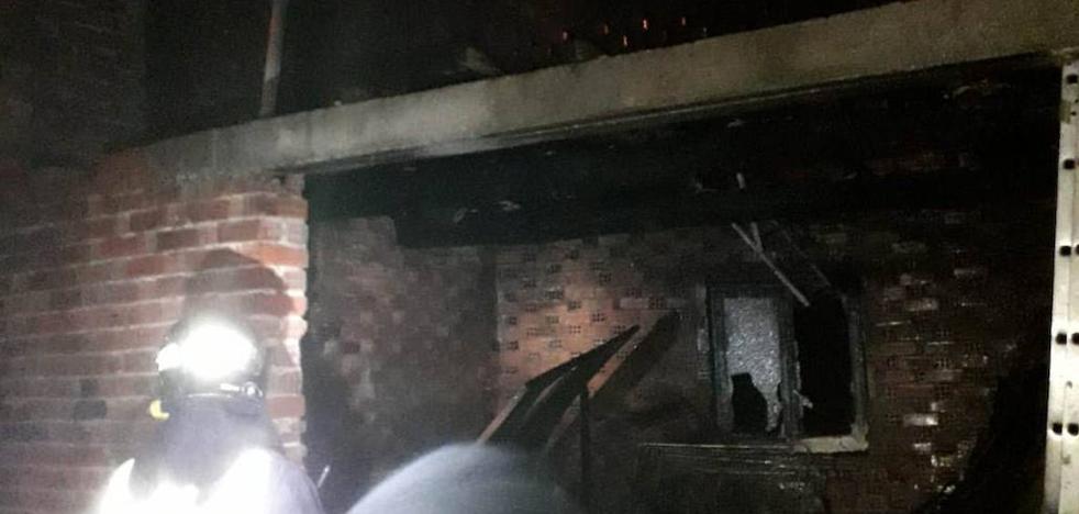 Extinguido el incendio declarado en una cuadra de Vibaño (Llanes) - Vimarsana News