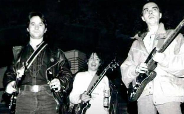 Muere Carlos 'El Sucio', bajista de Extremoduro