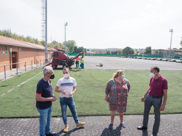 Comienza la rehabilitación del campo de fútbol de La Marzaniella