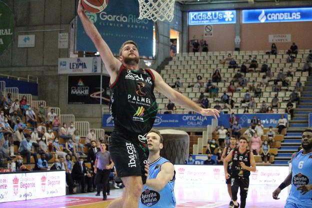 McDonnell completa el juego interior del Unicaja Oviedo