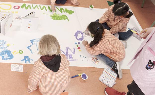 Parres solicita a Educación abrir la escuela de 0 a 3 para más de cien niños del concejo