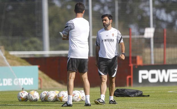 David Gallego: «La continuidad de Djuka es una gran noticia para el Sporting»