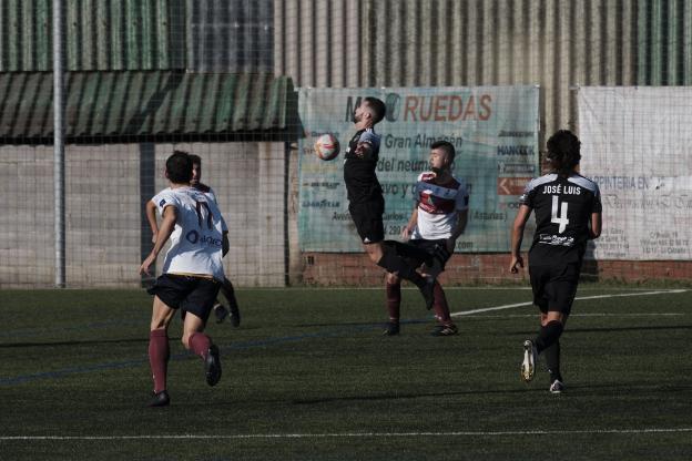 El Gijón Industrial despega con fuerza (2-0)