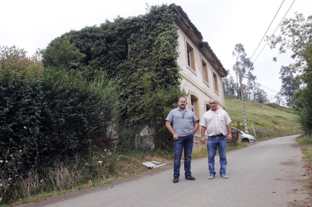 «Somos la parroquia olvidada del concejo de Oviedo»