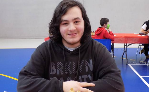 El Club Antonio Rico lidera el regional sub 18