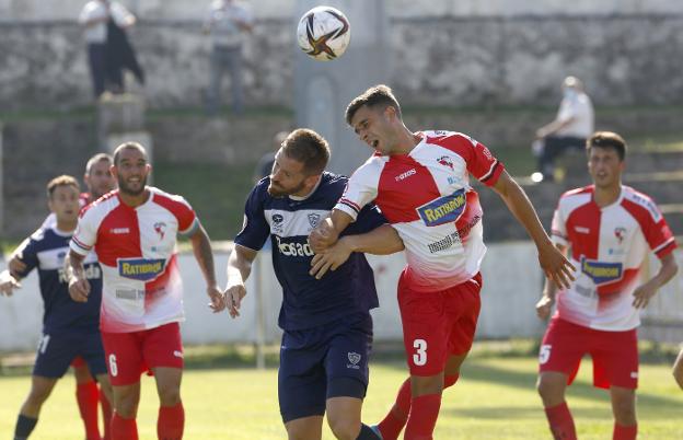 El Marino paga sus carencias ante el Arosa