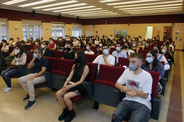 1.180 estudiantes se quedan fuera del máster para ser docente de ESO, Bachillerato y FP