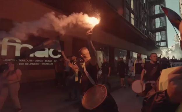 Decenas de neonazis se manifiestan en Madrid al grito de «fuera maricas de nuestros barrios»