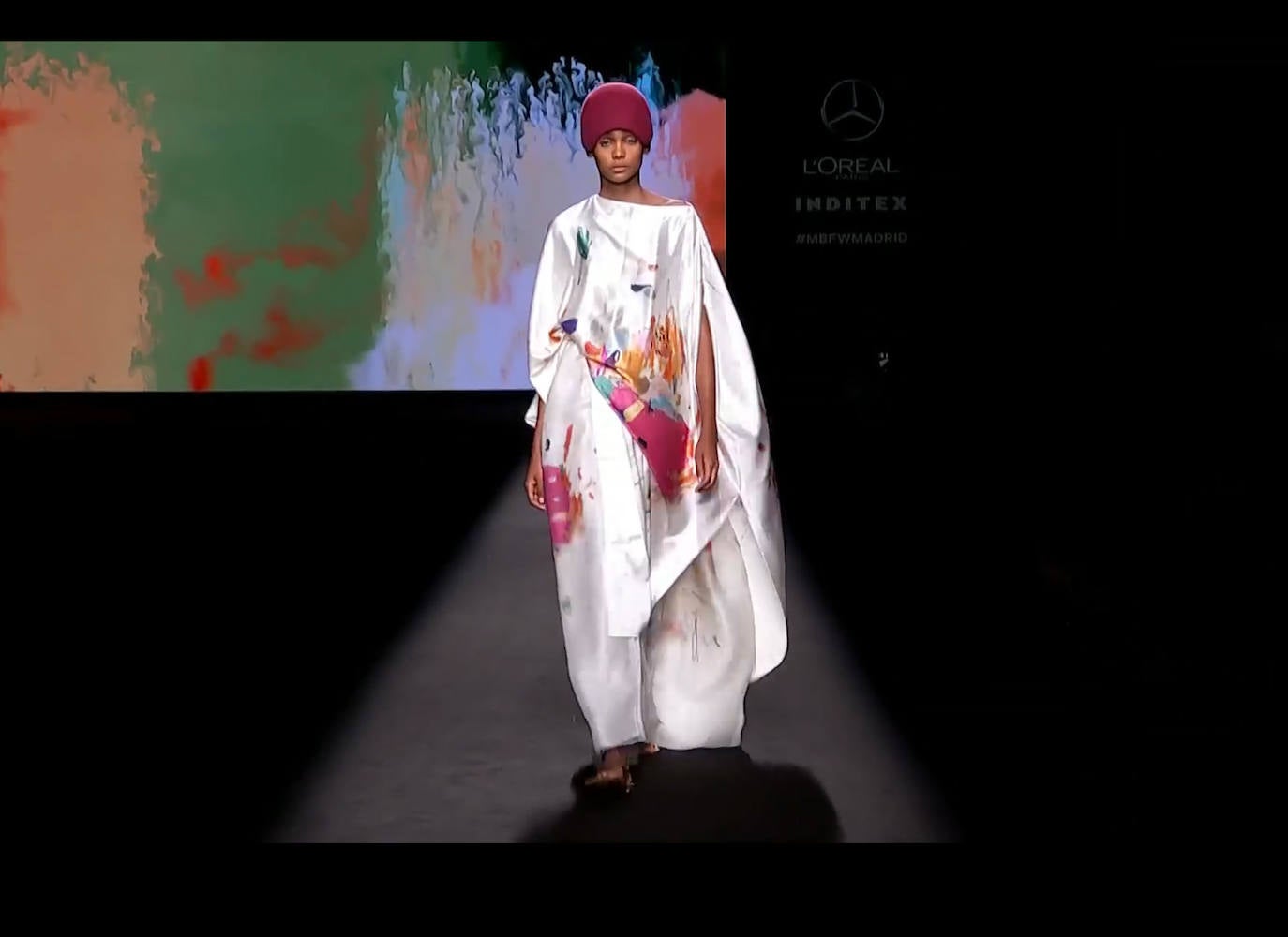 Marcos Luengo: explosión de color en la Mercedes Benz Fashion Week de Madrid