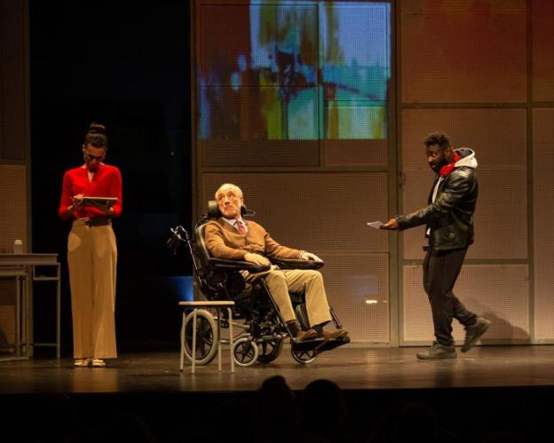 Doble sesión de la comedia 'Intocables', con Roberto Álvarez como protagonista