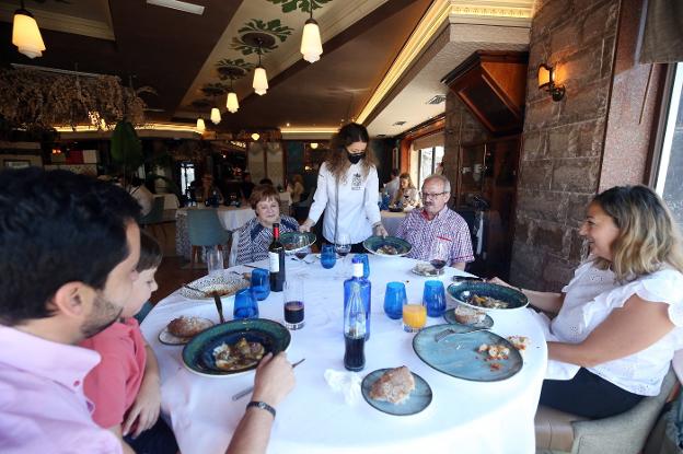 «Queríamos probar el menú especial del Día de América»