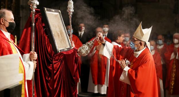 El cardenal Omella preside la eucaristía jubilar en «un año muy especial para la Catedral»