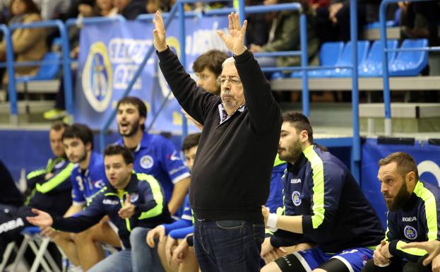 «El balonmano asturiano necesita apoyo, trabajo y continuidad»
