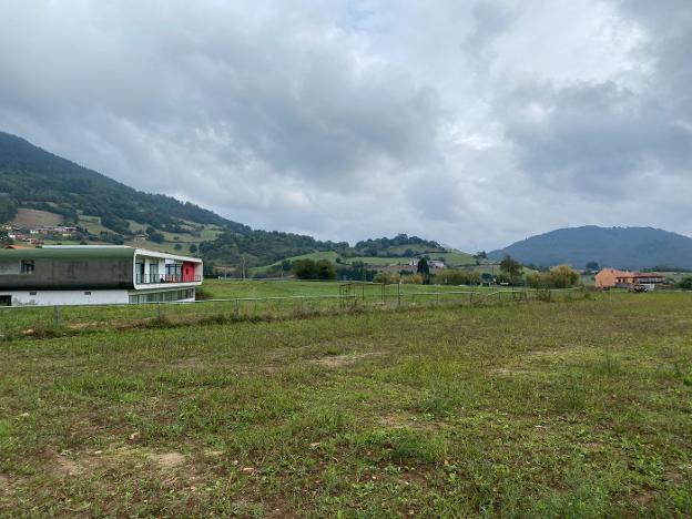 Salas construye su primer estacionamiento de autocaravanas