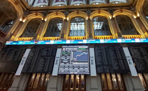 El Ibex pierde un 2,6% y se despide de los 8.800 puntos