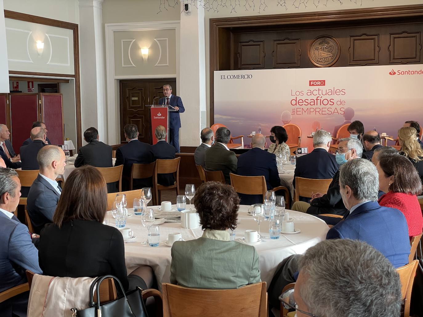 Las empresas y sus desafíos en el foro de EL COMERCIO y Banco Santander