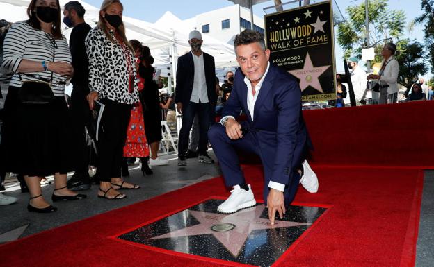 Alejandro Sanz ya tiene su estrella en el Paseo de la Fama de Hollywood