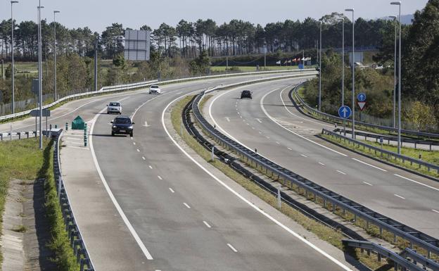 Corte entre el martes y el jueves del carril derecho de la autopista Y, a la altura de Serín, en sentido Cantabria