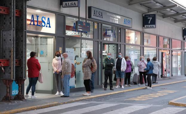 ALSA señala que la normalidad de los servicios «es muy elevada» en la tercera jornada de huelga