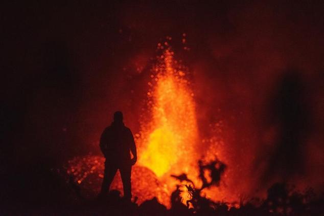 El volcán Cumbre Vieja no deja de rugir