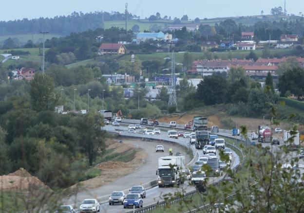 Continúan las obras y el corte de un carril en la 'Y'