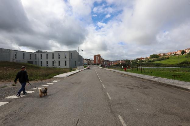 Tres nuevos aparcamientos reforzarán las plazas ahora disponibles en Trasona