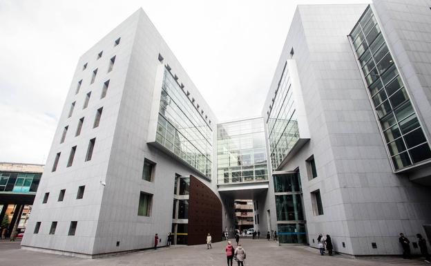 Piden más de 65 años de cárcel para los miembros una red de inmigración clandestina que operaba en Asturias